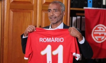 Romário dice que cumplirá el sueño de jugar profesionalmente junto a su hijo