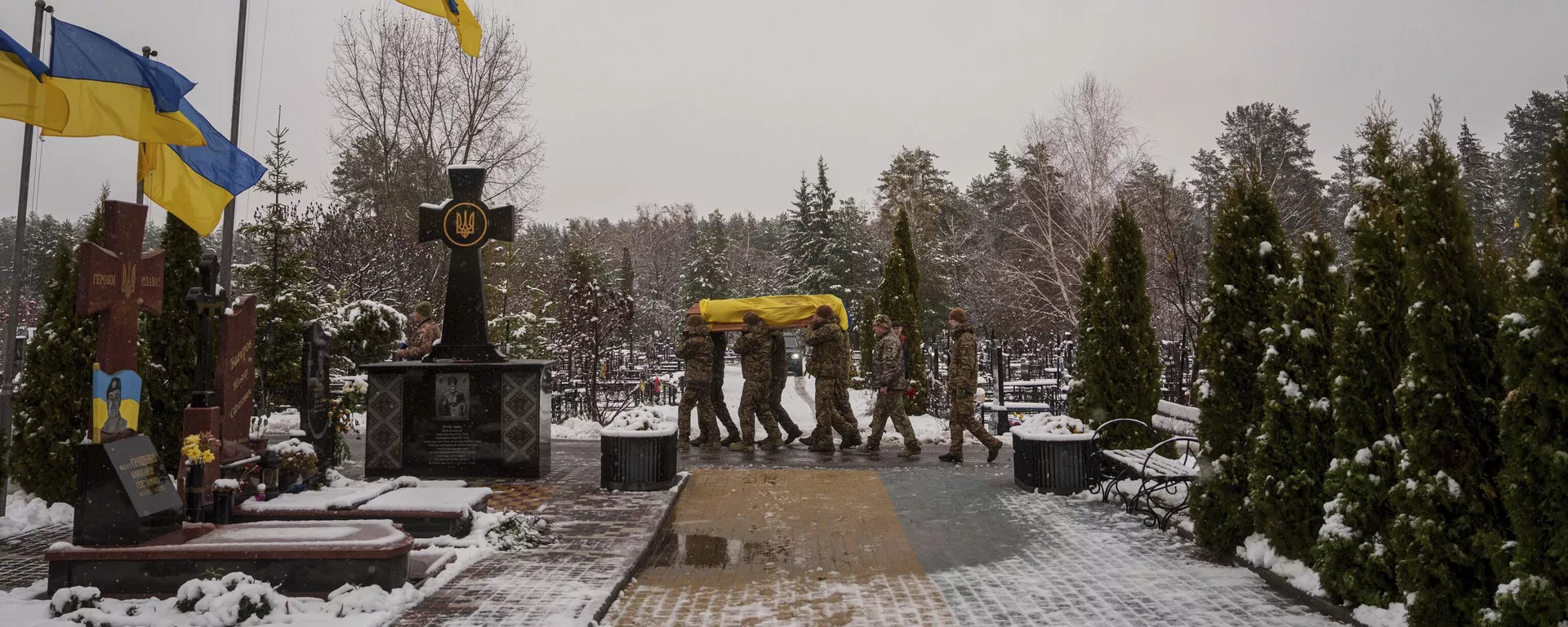 Funerales de un soldado ucraniano abatido en la región de Kursk - Sputnik Mundo, 1920, 28.12.2025