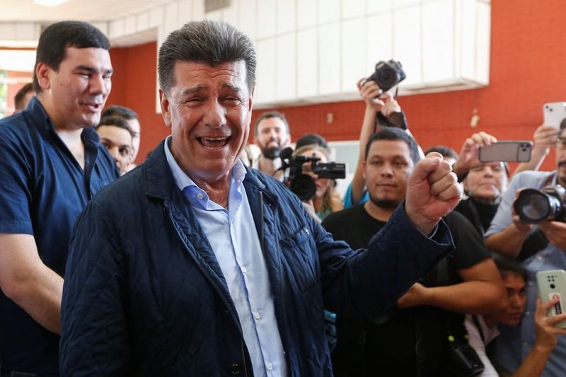 Los candidatos opositores a la Presidencia, Efraín Alegre y Paraguayo Cubas, habían pedido un recuento parcial, en concreto del diez por ciento de los votos, tras alegar presuntas irregularidades. (REUTERS)